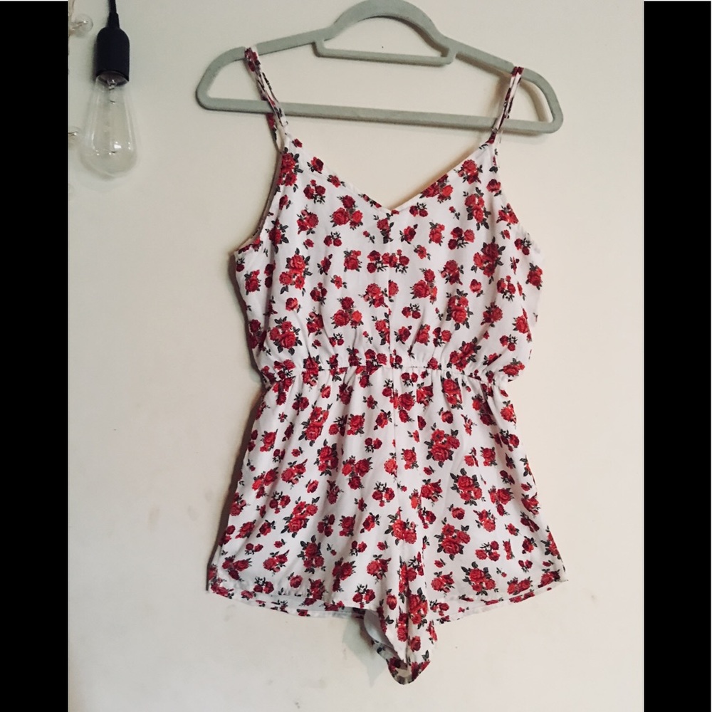 Forever 21 Floral Romper🌹. (See description)